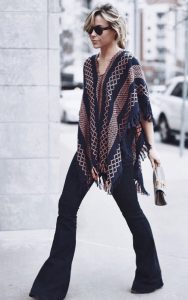 pantalones negros de campana